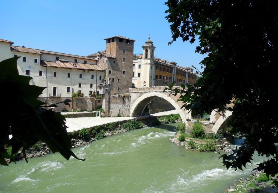 Rome: Trastevere and Jewish Ghetto Highlights Tour - Crossing to Isola Tiberina: the Tiber Island “Rome origin” idea