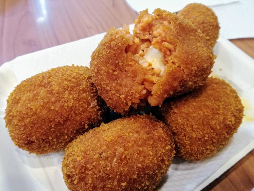 Rome: Trastevere and Jewish Ghetto Street Food Walking Tour - Piazza Trilussa to Ponte Sisto: when the tour becomes a walk you remember