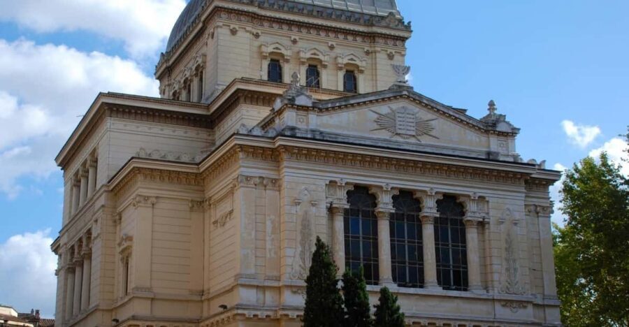 Rome: Trastevere Jewish Quarter Private Walking Tour - Trastevere Starts the Story in Piazza Trilussa