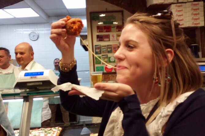 Rome: Trastevere Street Food Tour with Local Expert - Piazza in Piscinula tastings: how Roman street food shows up in delis
