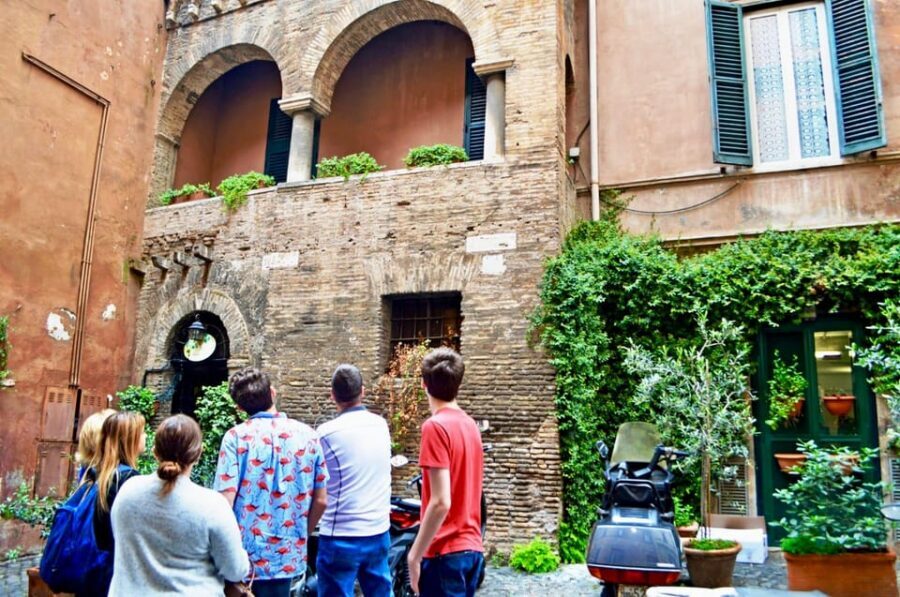 Rome: Trastevere & Tiber Island Street Food Tour at Sunset - Quick hits before you go