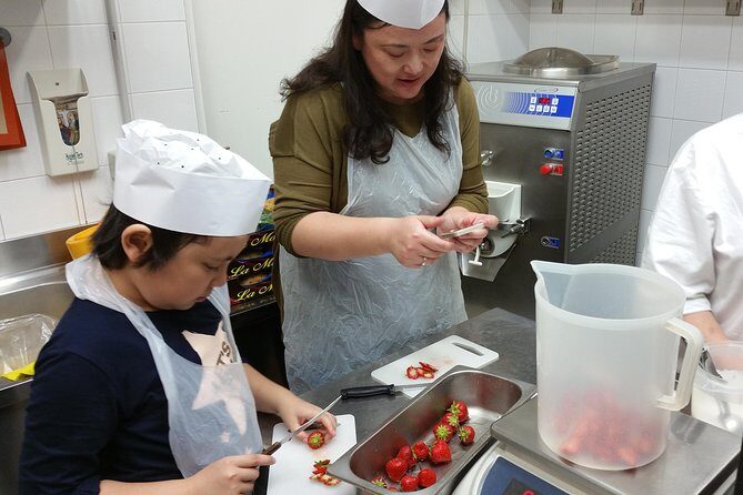 Rome Trastevere: Tiramisù & Gelato Class with Savoiardo Baking - Small Group Energy: Guides Make or Break the Class