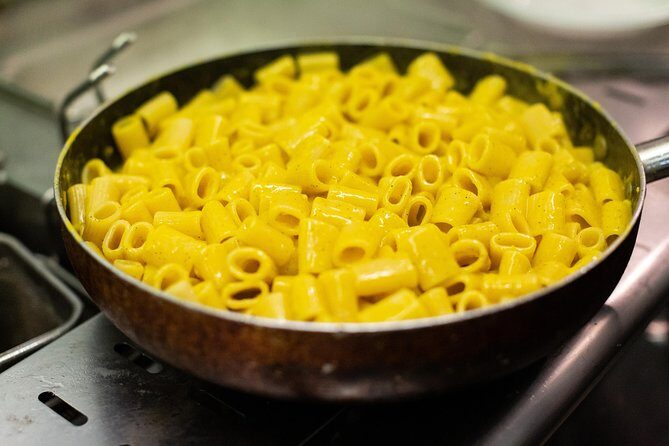 Rome Trastevere Walking Food Tour - Starting Right: The Trapizzino and What Makes It Roman