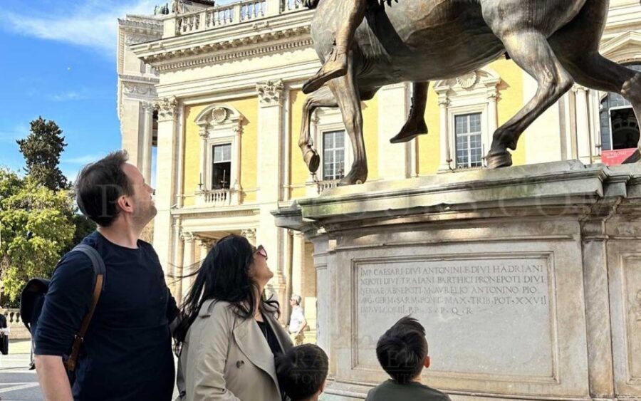 Rome: Treasure Hunt for Kids and Families Trevi and Pantheon - Pantheon time: why the hunt changes what you notice
