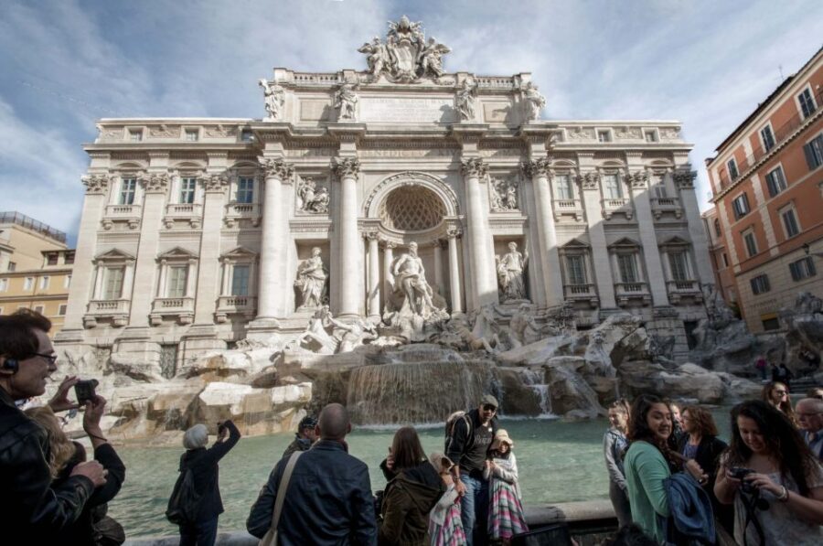 Rome: Treasures of the City 3-Hour Morning Tour - Trevi Fountain and the classic Rome corridor