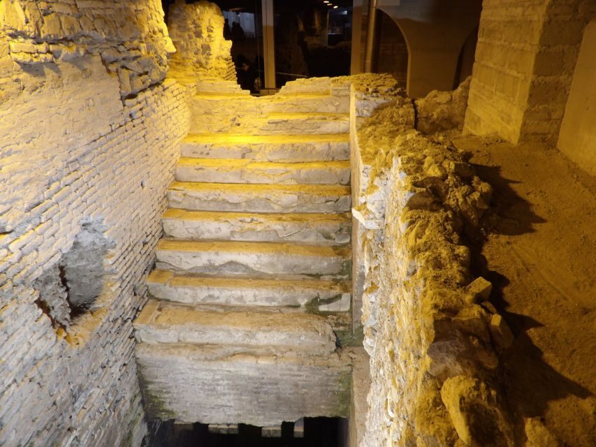 Rome: Trevi Fountain and Navona Square Underground Tour - Piazza Navona’s Quattro Fiumi and the Stadium of Domitian descent