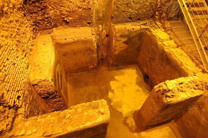 Rome: Trevi Fountain District and Underground Domus Guided Tour - Small-Group Format: Why Max 15 People Matters Here