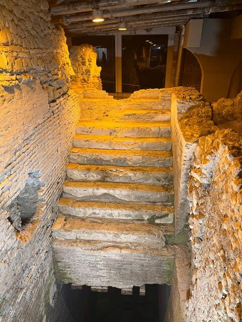 Rome: Trevi Fountain District Underground Tour and Ice Cream - Should You Book It? My Take
