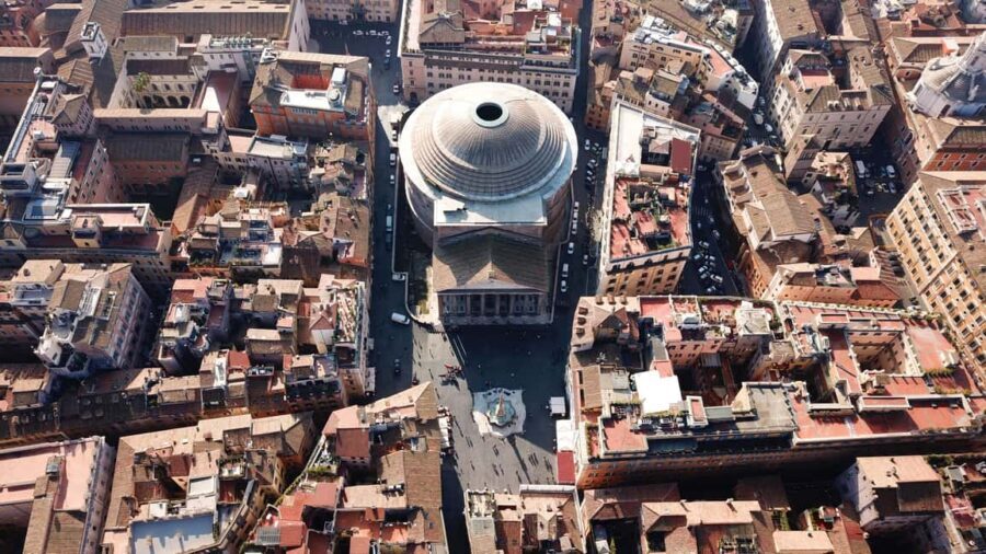 Rome: Trevi Fountain Navona Pantheon walking tour in English - Pantheon from the outside: why it survived for centuries
