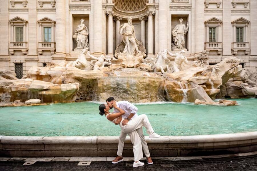 Rome: Trevi Fountain Private Early Morning Photoshoot - Who this photoshoot is best for