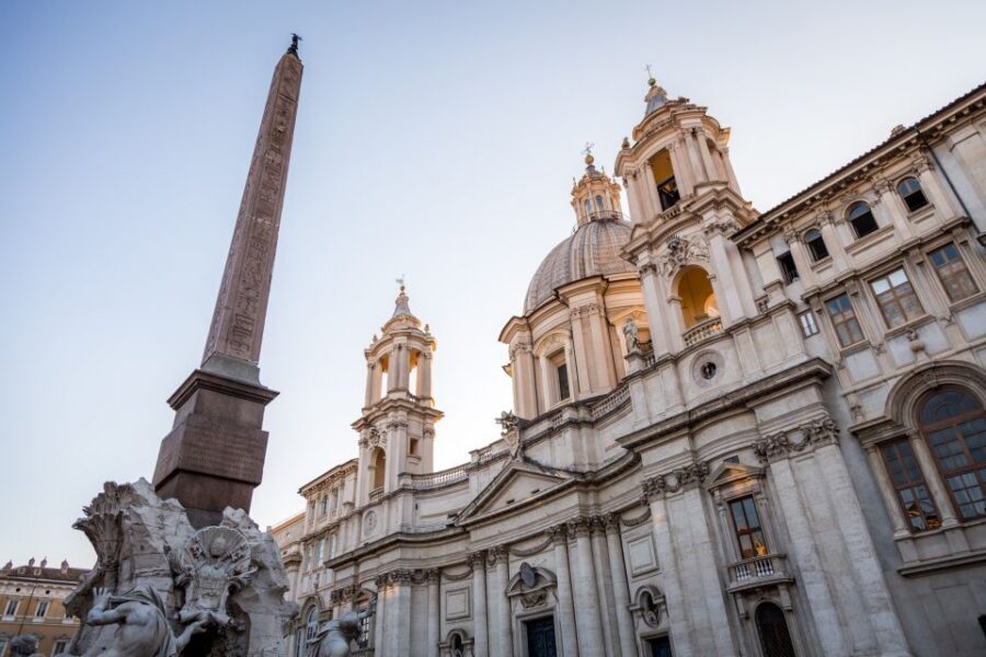 Rome: Trevi Fountain, Spanish Steps & Pantheon Walking Tour - How guides like Fabio and Maria keep the walk moving