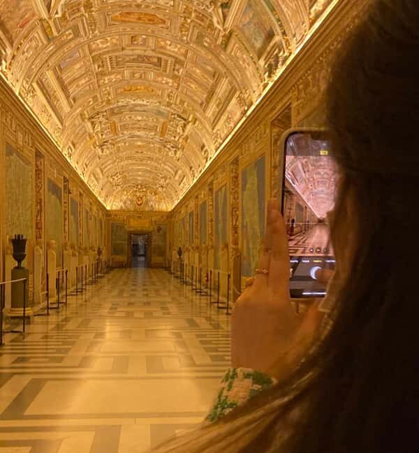 Rome: Ultimate Vatican Experience With Tickets and Breakfast - Why This Vatican Morning Feels Faster Than Usual