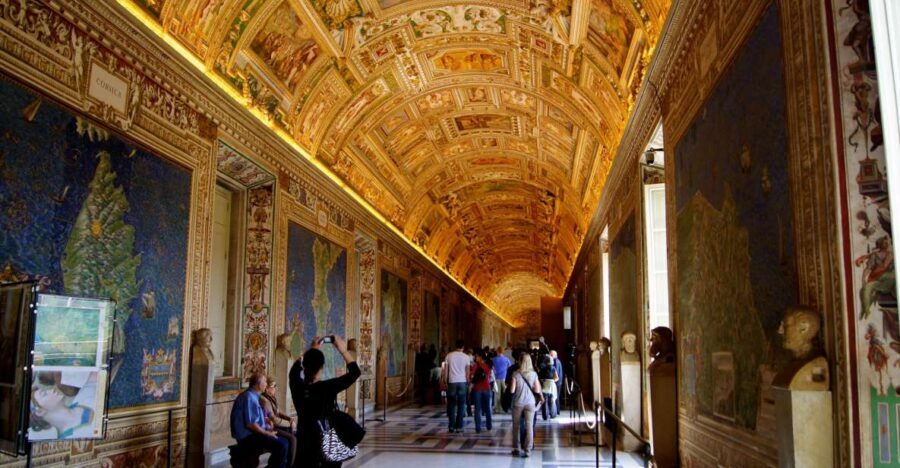 Rome: Vatican and Sistine Chapel Wheelchair-Accessible Tour - Finding your guide at Viale Vaticano (not the chaos at the gate)