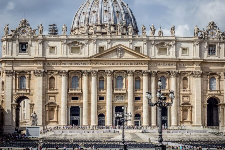 Rome: Vatican Museum Tour with skip-the-line entry tickets. - Finding Discovery Live Tours at Via dei Gracchi 17
