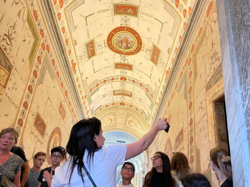 Rome: Vatican Museums, Sistine, and St. Peter's Private Tour - Vatican Museums: How the Guide Helps You “Read” the Place