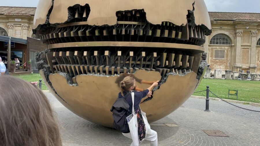 Rome: Vatican Museums, Sistine, and St. Peter's Private Tour - Where You Meet the Guide and How the Start Works