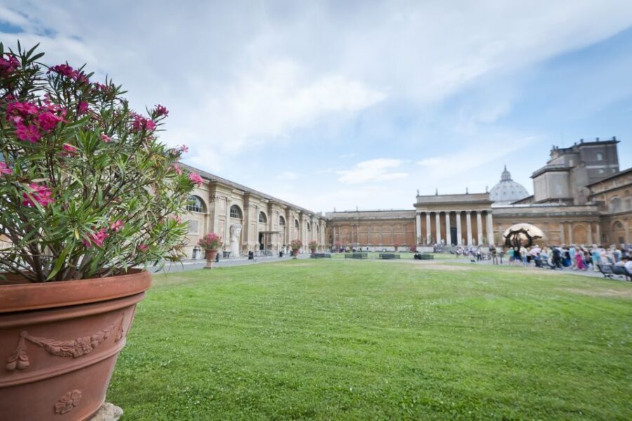 Rome: Vatican Museums, Sistine Chapel & Basilica Guided Tour - Dress code, ID rules, and the realities of entering the Vatican