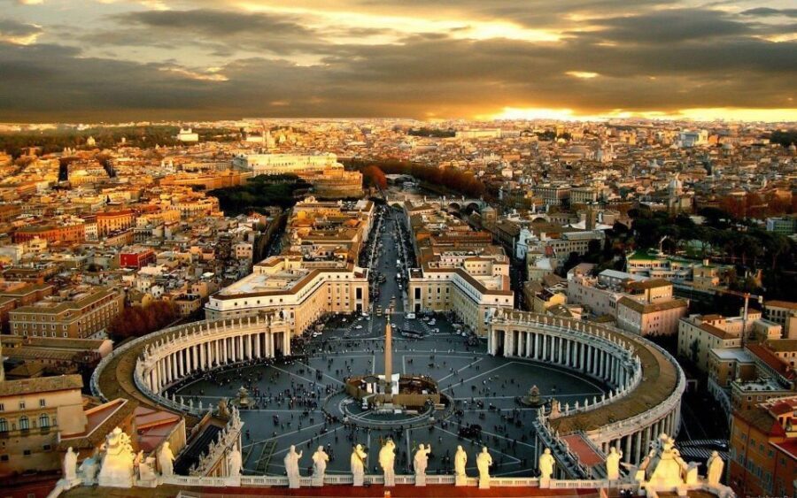 Rome: Vatican Museums & Sistine Chapel Fun Tour with Entry - Late-day Vatican strategy: fewer crowds, better attention