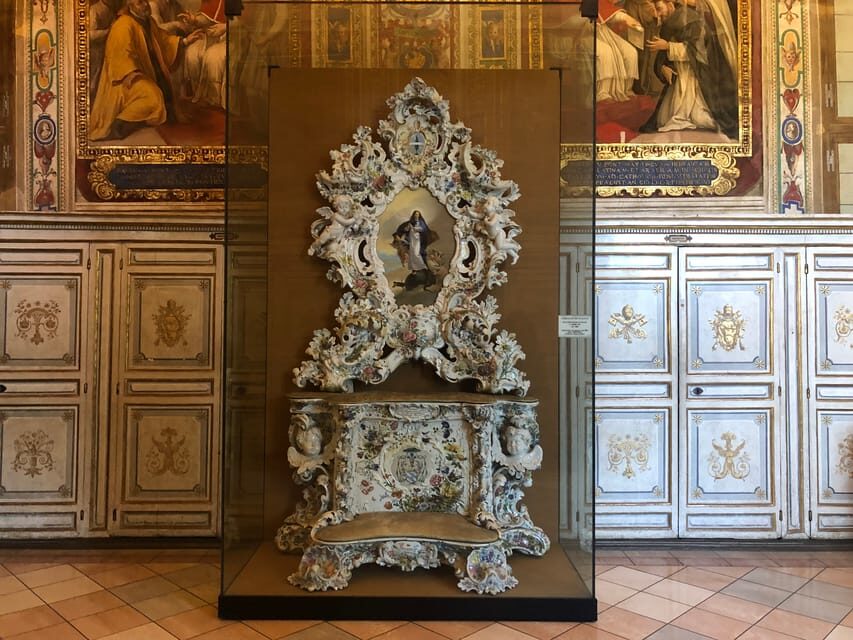 Rome: Vatican Museums & Sistine Chapel Ticket with Host - Host or Greeter: What You’re Getting (and What You Might Not)