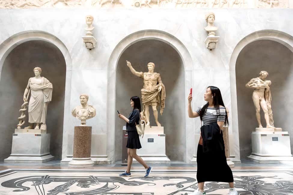 Rome: Vatican Museums & Sistine Chapel Tour with Fast Entry - Fast-Track Entry Meets a Real-Guide Plan