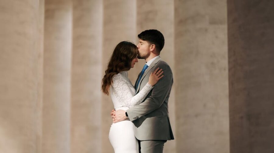 Rome: Vatican, St Peter’s Sq & Castel Sant’Angelo PhotoShoot - Posing Guidance That Saves You From Awkward Photos