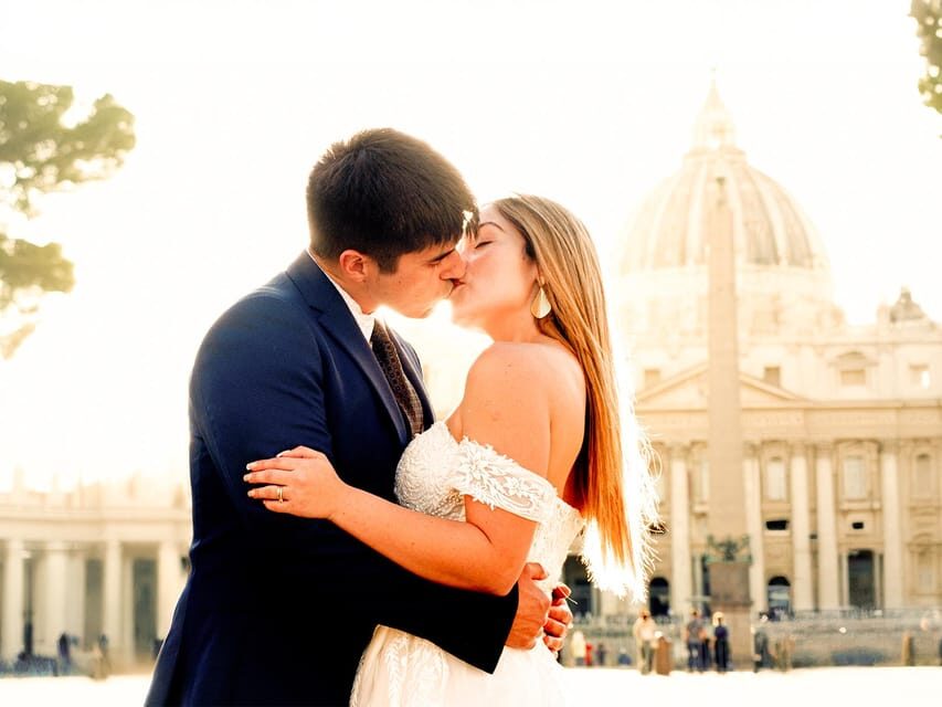 Rome: Vatican, St Peter’s Sq & Castel Sant’Angelo PhotoShoot - Meeting Outside the Vatican: What the Start Feels Like