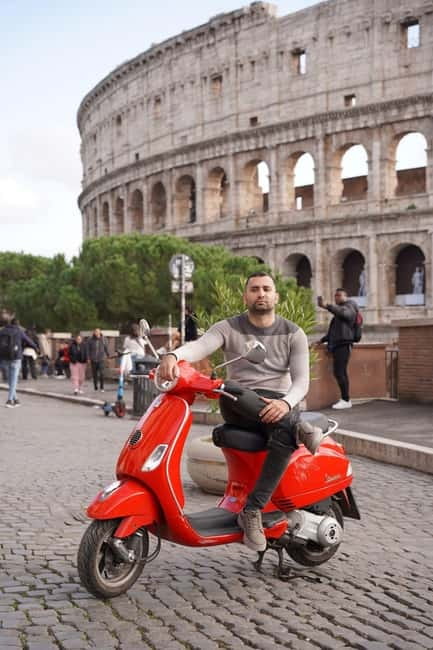 Rome Vespa: City Highlights Sightseeing Tour by Vespa - Acqua Paola and Janiculum Hill: Higher Ground, Different Rome