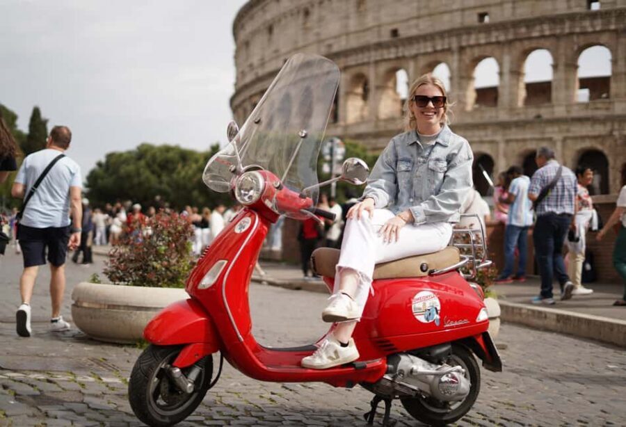 Rome: Vespa Sightseeing Tour with 25 Professional Pictures - Fontana dell’Acqua Paola: Why a Fountain Stop Works on a Scooter Tour
