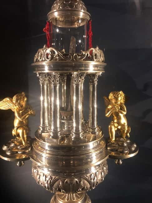 Rome: Via Crucis Pilgrim 3-Hour Walking Tour - St John Lateran: the oldest major basilica stop and the relics you remember