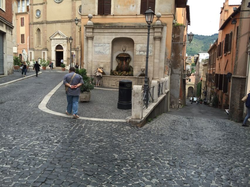 Rome: Villa D'Este & Tivoli Tour with Skip-the-Line Entry - Tivoli Lunch with a View: Time for Real Food Breaks