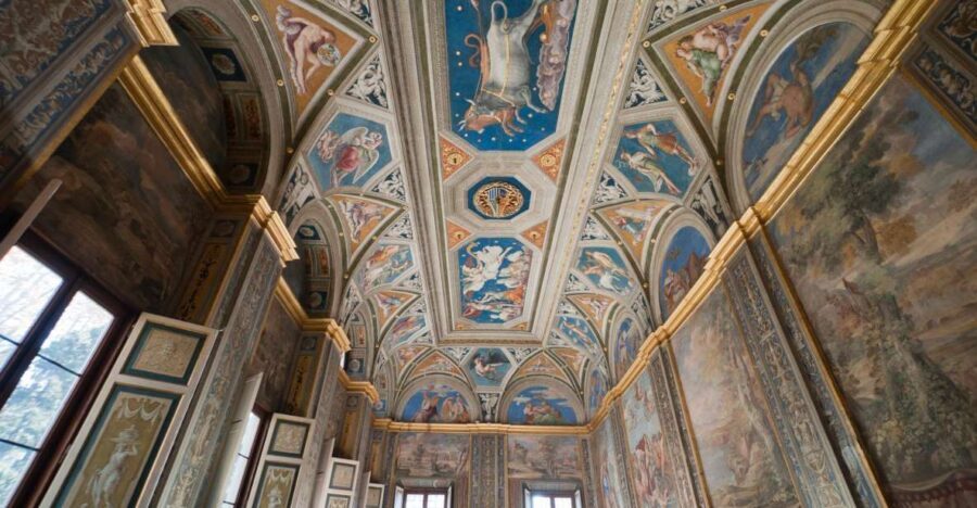 Rome: Villa Farnesina Renaissance Tour - Meeting at the Entrance and Settling Into a Smooth Pace