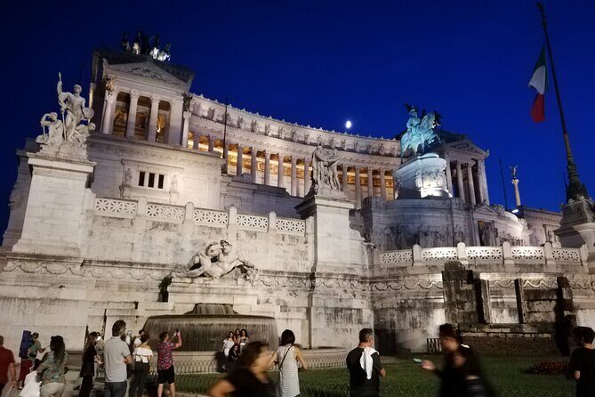Rome Vittoriano Capitol Hill and Aracoeli Guided Tour with Maria - The heart of the tour: Piazza del Campidoglio and Michelangelo’s plan