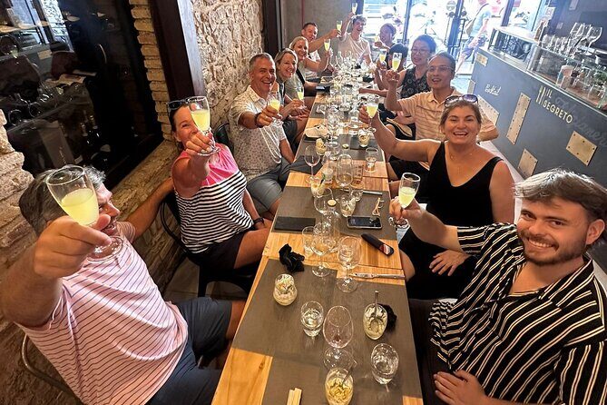Rome: Wine Tasting and Food Pairing with gelato in Trastevere - Logistics that matter: English, mobile ticket, and no hotel pickup