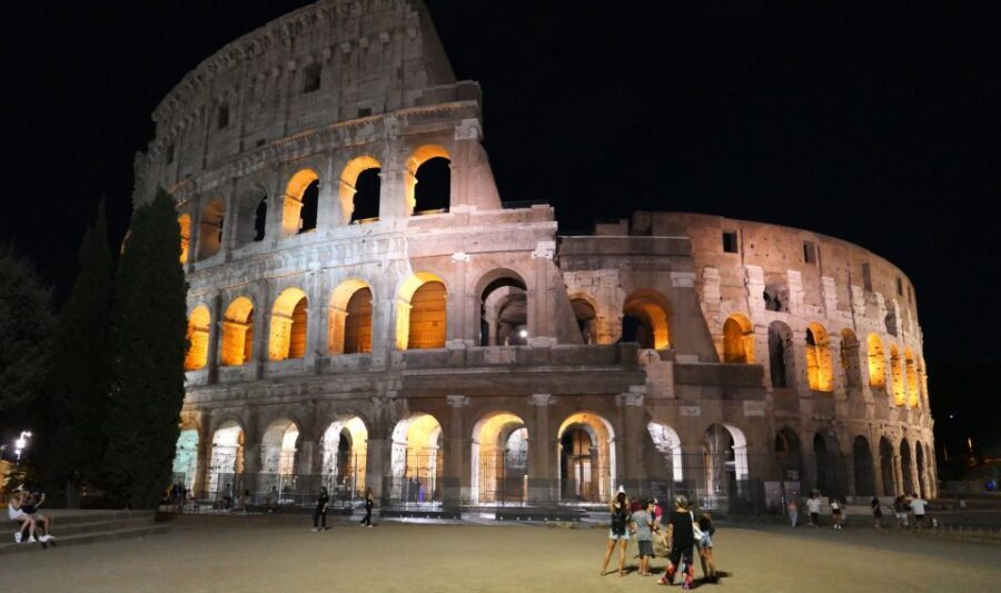 Rome: Wonders of Ancient Rome at Dusk - Trajan’s Forum Photo Moment and Capitoline Hill: The Best View for Your Effort