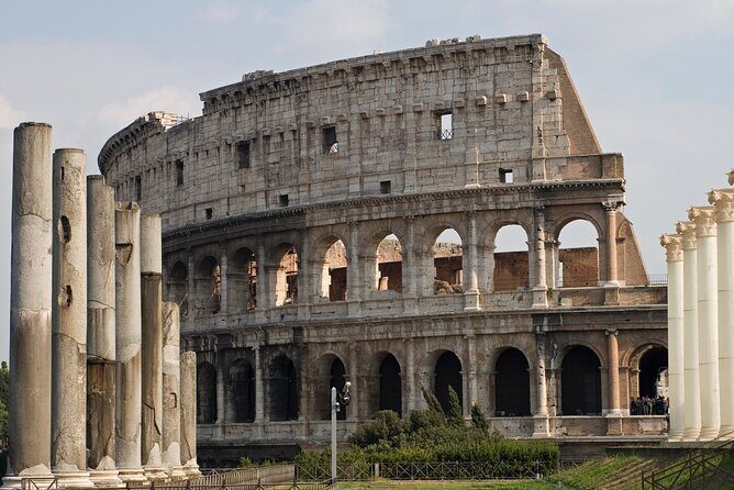 ROME:Colosseum & Ancient Rome - private/small group TOUR - Group Size and Guide Style: What a Max of 24 Changes