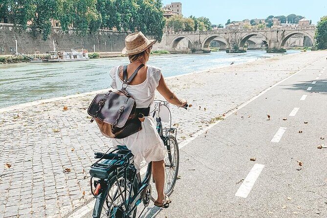 Rome's Best by E-bike: Guided City Tour (Small Group or Private) - Piazza Navona and Castel Sant’Angelo: art meets river views