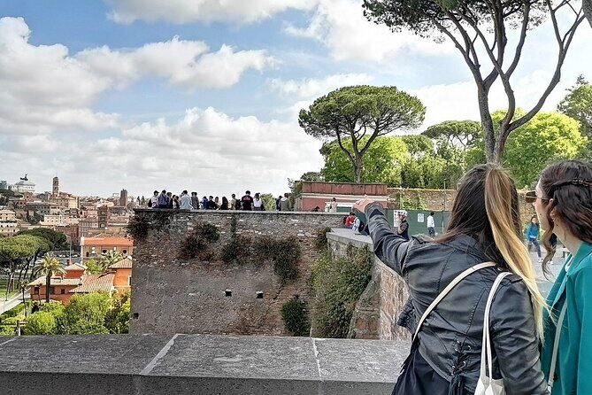 Rome’s Top Highlights by Luxury Golf Cart - Piazza Venezia: The City’s Power Point Between Old and New