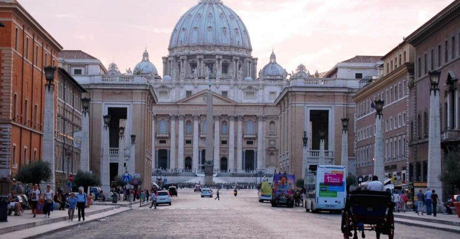 Rome:St. Peter's Basilica Tour, Exclusive Underground Access - Entering St. Peter’s: from Piazza Risorgimento to the basilica doors