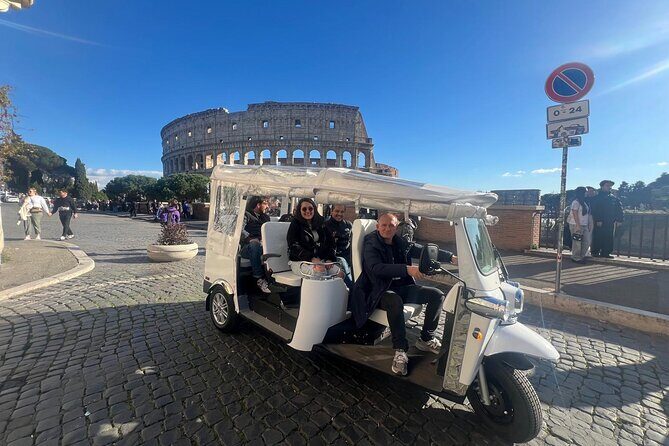 Rome:Tuk-Tuk Private Tour of the City Center - Key highlights to expect