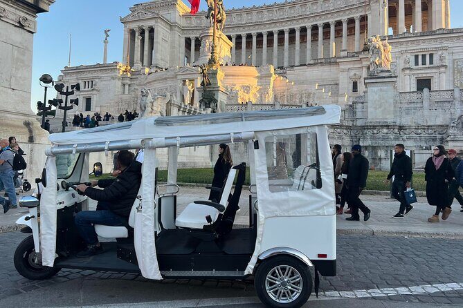 Rome:Tuk-Tuk Private Tour of the City Center - Colosseum stop: history pills and prime photo angles
