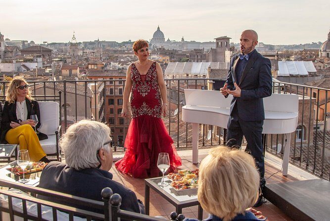 Rooftop Bar Opera Show: The Great Beauty of Rome - Group size and the intimate feel