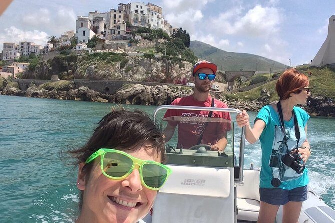 Rubber dinghy to rent Joker Boat Coaster 470 40CV (Without License) - What the best stops feel like: caves, beach breaks, and the “sun + sea” rhythm