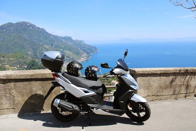 Scooter rental on the Amalfi Coast - Ravello Start Time: Getting on the Road at 10:00