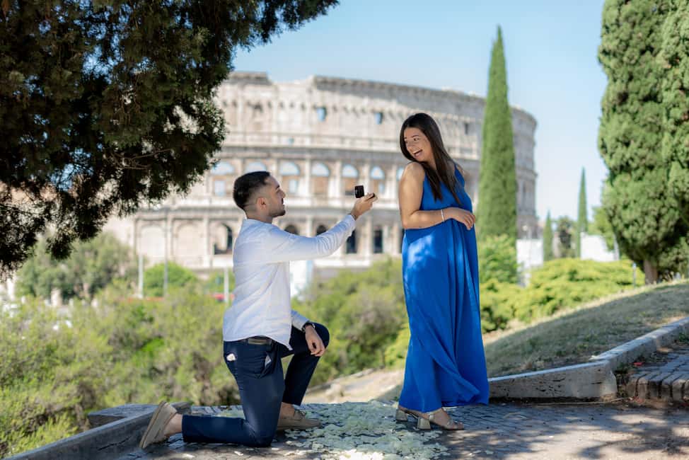 Secret Proposal Photoshoot in Rome + Reel - Your photographer as director, your partner as the real story