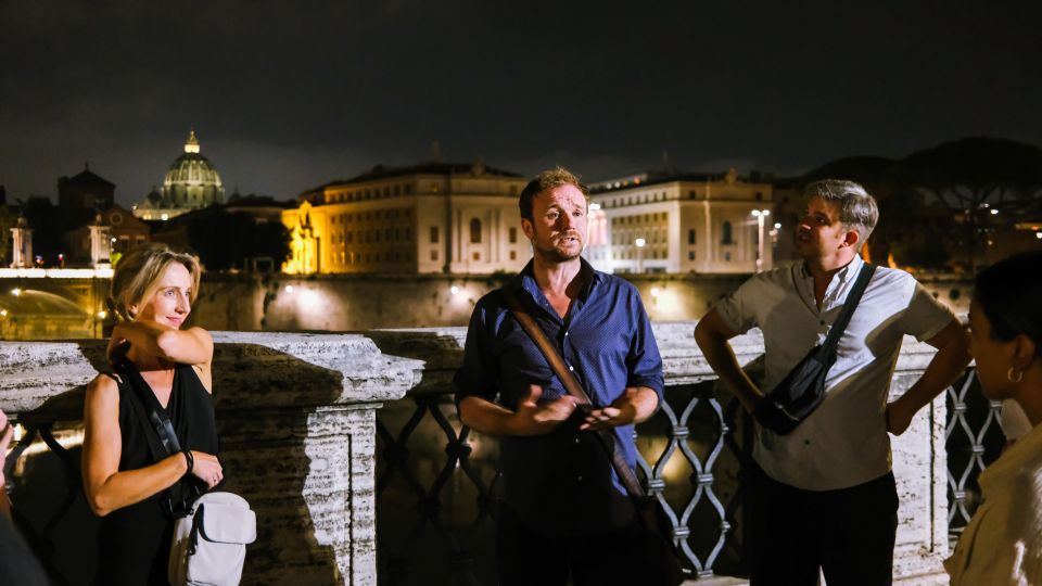 Secrets of Rome: Historical True Crime Small Group Tour - The short bar stop: a 10-minute breather that keeps the tour fun