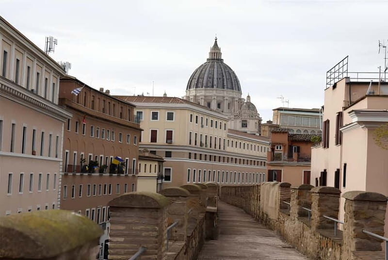 Secrets of the Passetto: Vatican's Hidden Path of Mystery - Reserved entry and a multimedia start: the support you actually get