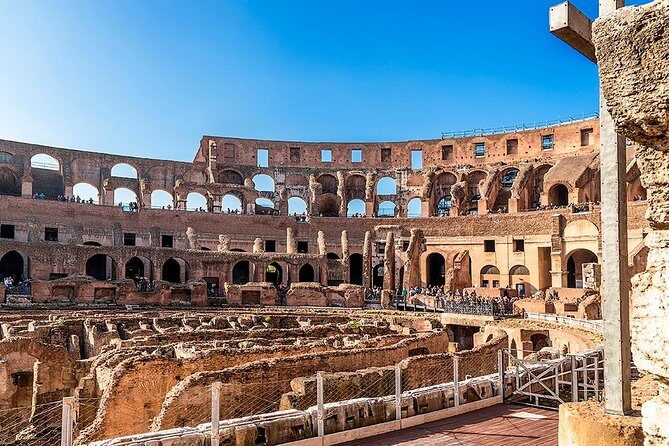 Self Guided Audio Tour-Coliseum & the Gladiator's Legends - Stop 1: The 21-Meter-High Arch of Constantine (Three Arches, Battle Scenes)