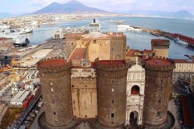 Semi-Private Day Trip to Pompeii and Naples from Rome - A 7:30 a.m. start that shapes your whole day