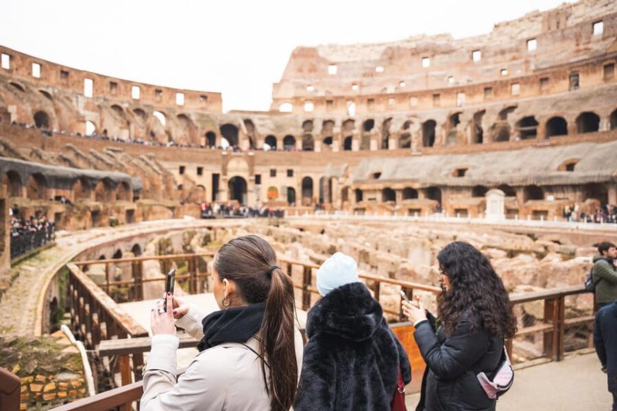 Semi-Private First Entry Colosseum Arena & Roman Forum - Semi-private group of 6: getting real time with your guide