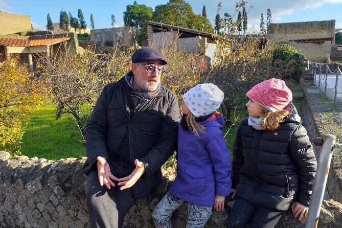 Semi - Private Tour of Pompeii with an Archaeologist - What to bring, and how to handle the walking and sun